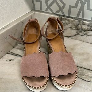 Crown Vintage Daffodil suede wedge sandal - Pink/mauve